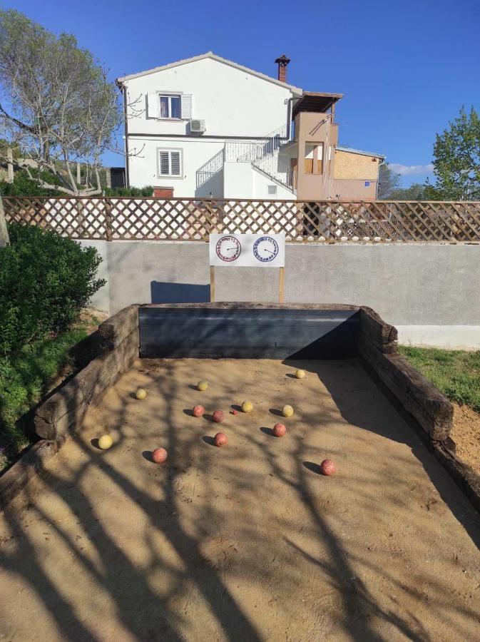 דירות Vrana  Kuca Za Odmor Lucija מראה חיצוני תמונה